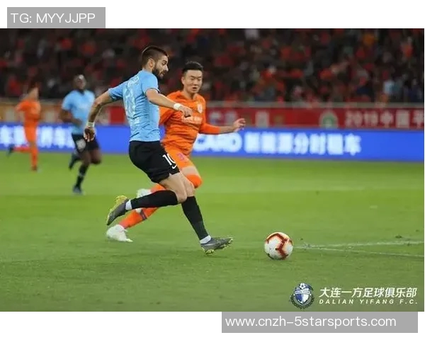 大连一方迎战鲁能全力争胜双方球员状态火热期待精彩对决